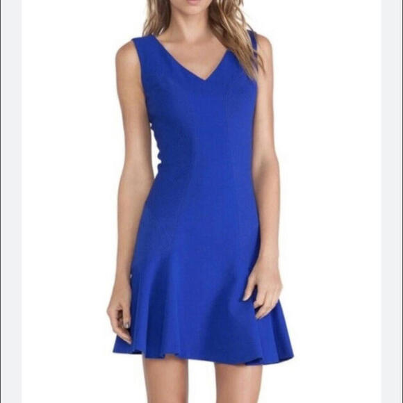 DIANE VON FURSTENBERG blue v neck mini dress - Picture 1 of 6